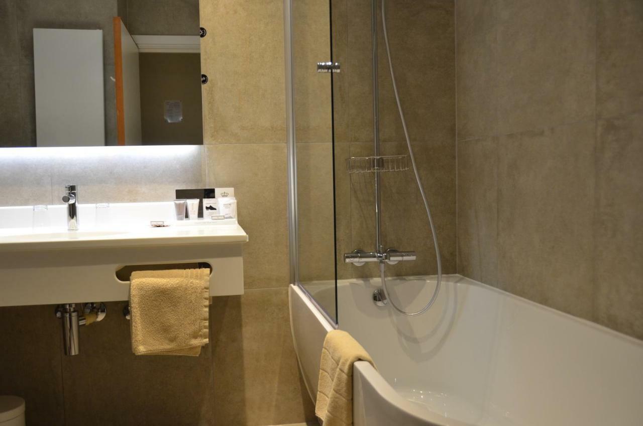 Hotel Arcato Де Хаан Екстериор снимка